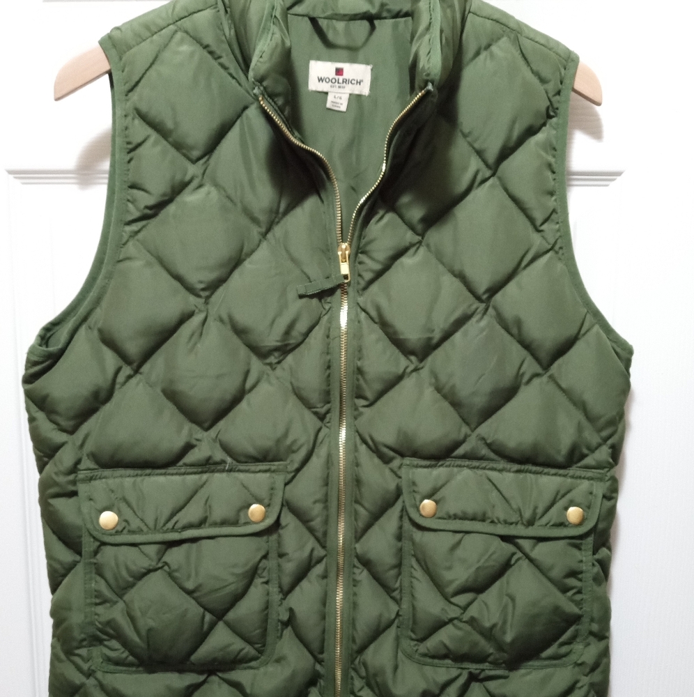 Womens Woolrich Puffer Olive green Vest Large LNWT